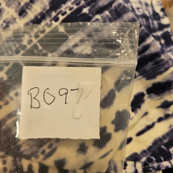 Torrid Swim top Womens 10 (00) Blue Whit tie dye strappy built in bra sexy casua - Picture 12 of 12